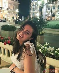 Sibel can'ın kızı melisa ural güzelliği ile dikkat çekerken, annesiyle birlikte çalışması da onu gündemde tuttu. Sibel Can In Kizi Mayolu Yakalandi Instagram Da Incecik Gorunen Melisa Ural Hesabini Kapatti Galeri Takvim
