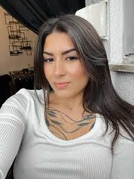 Melissa Fenwick's Instagram, Twitter & Facebook