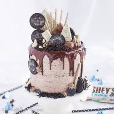 Cake filling ideas for chocolate cake. The Ultimate Oreo Cake A Bajillian Recipes