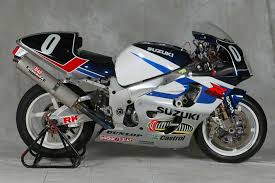 Suzuki Gsxr 750 2000 Suzuki Bikes Suzuki Gsxr Sports Bikes Motorcycles