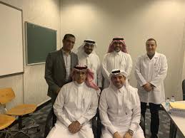 عميد كلية الصيدلة مشرفا خارجيا لرسالة الدكتوراة بجامعة الملك سعود صحيفة جامعتي