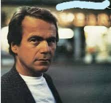 Where to find a happy birthday lawn sign company?