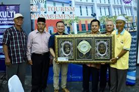 Setakat ini terdapat enam kampus uitm yang telah menawarkan kursus dalam bidang ini. Kpm Khidmat Masyarakat Fakulti Pengurusan Hotel Dan Pelancongan Uitm
