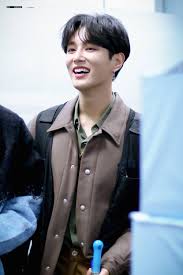 Li Wenhan 191114 Lis Teeth Cute Bunny