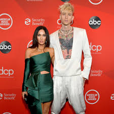 Machine gun kelly — hangover cure 02:39. Machine Gun Kelly Megan Fox Hilft Ihm Aus Dem Drogensumpf Gala De