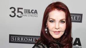 She is sole heir to her father's estate after he died when she was just nine. Priscilla Presley Trauert Um Ihren Enkel Benjamin Keough Stern De
