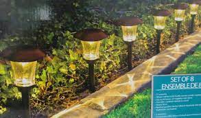 15 Stylish Landscape Lighting Ideas Garden Lovers Club Solar Lights Garden Solar Pathway Lights Outdoor Lighting