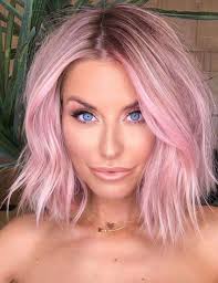 Meraviglioso il bob nella versione corta e media (ovvero il caschetto che . Tagli Capelli Medi La Tendenza 2022 Che Non Passa Mai Di Moda