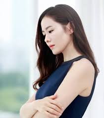 She has won acting recognition for her versatility in diverse genres, notably in alone in love. A Small World About Son Ye Jin On Instagram Nite Gorgeous Crashlandingonyou ì†ì˜ˆì§„ Sonyejin Yejinhand Beauty Koreangoddes Koreanactress Wanita Artis