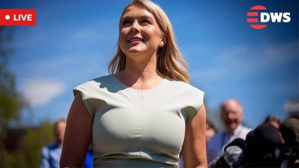 Debate Over Karoline Leavitt as Top Press Secretary
