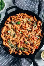 Creamy Tomato Spinach Pasta Making Thyme For Health Recipe Vegetarian Pasta Recipes Vegetarian Meal Plan Vegetarian Recipes Healthy