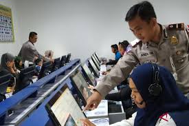 Contoh soal ips kelas 8 semester 1 dan kunci jawaban revisi 2021. Ujian Teori Sim Semakin Mudah Dengan Audio Visual Antara News Kalimantan Selatan