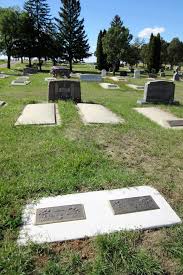 Eva Ott Binek (1920-2006)