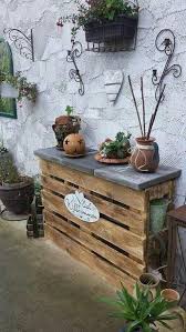 Diy Palettes 34 Meubles Canon Pour L Exterieur Decoration Jardin Palette Jardin Etagere Jardin