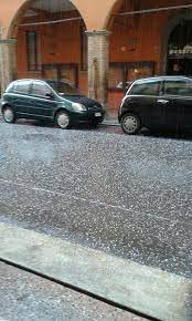 Foto lettore 2 foto da: Grandine Bologna 26 Marzo Cmi