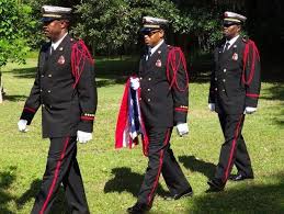 Family holds memorial after WWI veteran's flag found