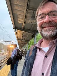 Vincent Gresham's Instagram, Twitter & Facebook