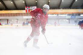 Do you want to know the entry ticket price for bergenshallen? Koronagenerasjonen Korona Da Alt Annet Stengte Ble Hockeyen I Bergenshallen Ekstra Viktig