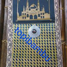 Kain batik sering dipakai pada acara adat, seragam sekolah. Sajadah Motif Batik Serat Bambu Buatan Tangerang