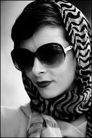 Hi, After 15 yrs of retirement from photography, I am picking my shutter  box back up. I was a Photographers Mate in the US Navy and worked for  several Retail Portrait companies.