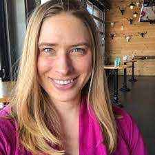 Nikki Abramson's Instagram, Twitter & Facebook