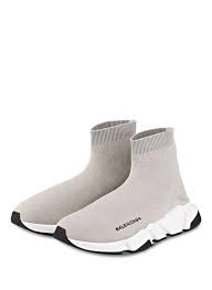 The sneakers have the balenciaga name debossed into the sole. Balenciaga Sneaker Speed Trainer Balenciaga Schuhe Damen Schuhe Damen Sneakers Mode