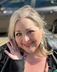 Meghan Crumpler from #1000LbBestFriends went out to dinner with her loved  one to celebrate new years!