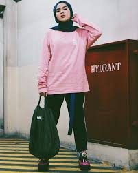 Hijab style for a modern day woman. Ootd Hijab Cowboy Hijab Converse
