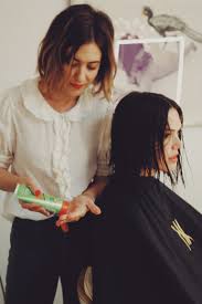 We chatted with her about her past hairstyles, bangs, and the hair color she feels the most comfortable wearing. Mandy Moore Bob Haircut March 2019 Popsugar Beauty