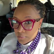 Graduation photo shoot sessions in May?