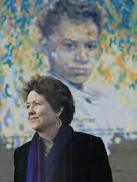 Robin Kirk's Instagram, Twitter & Facebook