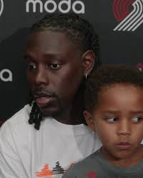 Jrue Holiday's Introductory Press Conference 🎤 ➡️ Jrue