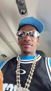 Wiz Khalifa I Got Money and Holes