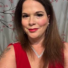 Any ladies would like to go to Morgan Wallen