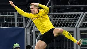 He currently plays for the german club borussia dortmund. Manchester City Den Erling Haaland Icin Rekor Rakam Transfer Haberleri