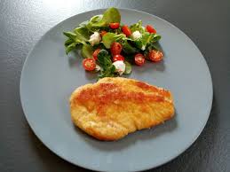 Escalope Milanaise Salade Caprese De Cyril Lignac Dans Tous En Cuisine Mes Meilleures Recettes Faciles En 2020 Escalope Milanaise Recette Facile Meilleur Recette