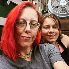 Anne Boggs's Instagram, Twitter & Facebook