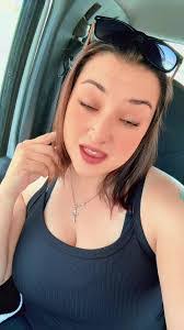 Amanda Eckhardt's Instagram, Twitter & Facebook