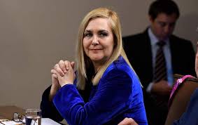 Pamela jiles (pamela jiles moreno) was born on 30 november, 1960 in chile, is a journalist, writer, deputie. Pamela Jiles Propone Bajar Su Candidatura Si El Gobierno Apoya El Tercer Retiro