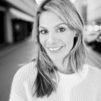 Julie Winner's Instagram, Twitter & Facebook