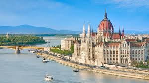 Budapest az ország politikai, kulturális, kereskedelmi, ipari és közlekedési központja. Private Jet To Budapest Empty Legs Save Up To 75 Aerojet Me
