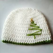 25 Super Festive Crocheted Christmas Hats