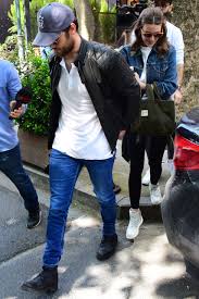 Öyle bir geçer zaman ki, çukur, gibi dizilerde oyunculuğu ile dikkat. Aras Bulut Iynemli Benim Haddim Degil Magazin Haberleri Fiskos Haberleri