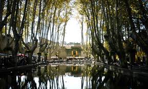 Provence Guide Cucuron Holiday Rentals B Bs Hotels Restaurants Travel Activities Travel Activities Travel Provence