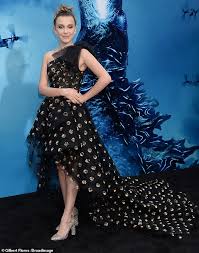 Millie Bobby Brown Looks Glam At La Premiere Of Godzilla King Of The Monsters Daily Mail Online What legendary need to do is make good so hollywood and toho are both gonna make their own movies, and the monsterverse is continuing. millie bobby brown looks glam at la