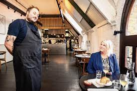 Zij Reist De Wereld Over Voor De Beste Restaurants Nrc