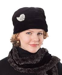 Black velvet cloche hat clearance