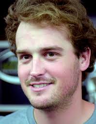 Australians Edwards, Hackett take aim at Jets' punting job