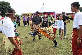 Untuk melihat detail lagu bersemangat sambut hari sukan negara 2016 foto astro awani klik salah satu judul yang cocok. Hari Sukan Negara 2016 Lebih Meriah Disambut Di Seluruh Negara Astro Awani