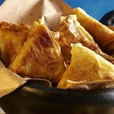 Nos délicieuses recettes de feuille de brique. 10 Recettes Gourmandes Et Croustillantes Avec Des Feuilles De Brick Femme Actuelle Le Mag